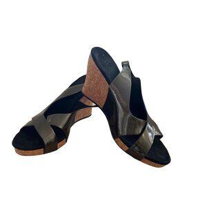 UGG Size 7 Black & Olive Hazel Patent Leather Cork Wedge Heel Slingback Sandals
